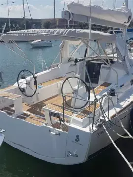 BENETEAU - OCEANIS 38.1 - exteriors