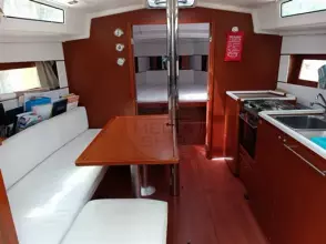 BENETEAU - OCEANIS 38.1 - interiors