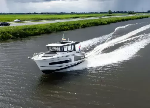 Jeanneau Sport Merry Fisher 895 Marlin Full options 15