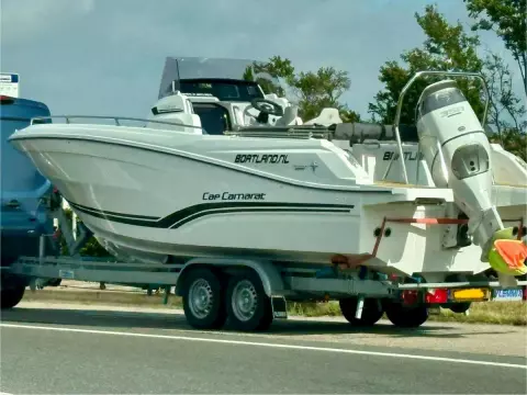 Jeanneau 7.5 Center Console 20