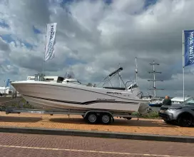 Jeanneau 7.5 Center Console 2
