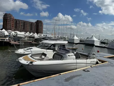 Jeanneau 7.5 Center Console 3