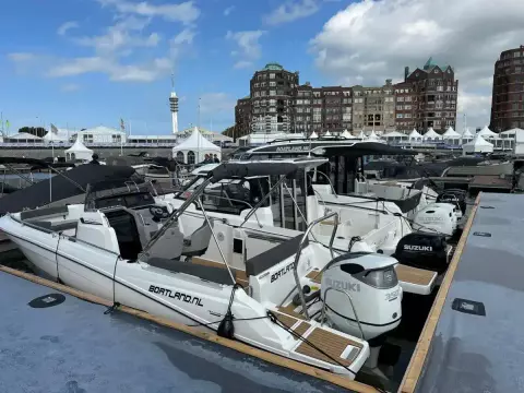 Jeanneau 7.5 Center Console 4