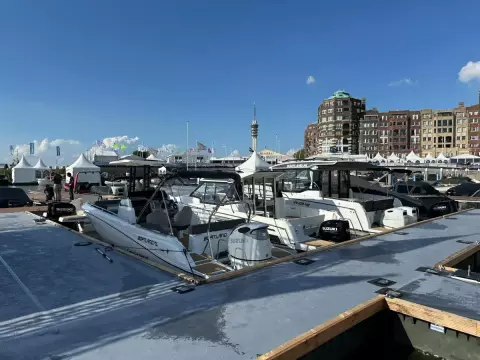 Jeanneau 7.5 Center Console 5