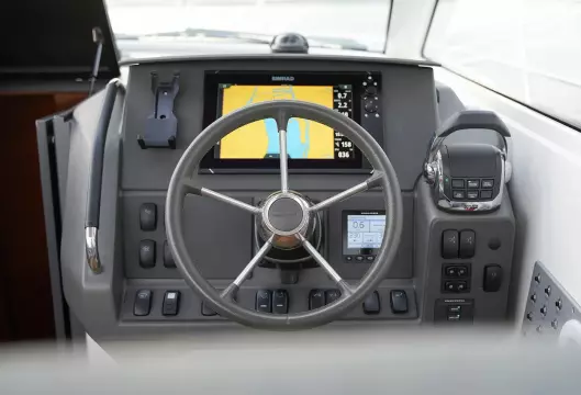 Nimbus 305 Drophead 23