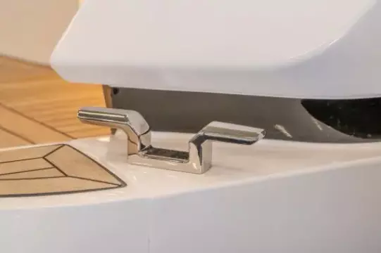 [E]