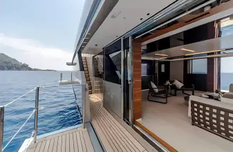 Sanlorenzo-40-Alloy-MY-Lady-A-motor-yacht-for-sale-interior-image-Lengers-Yachts-5.png