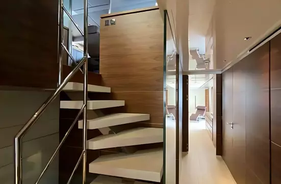 Sanlorenzo-40-Alloy-MY-Lady-A-motor-yacht-for-sale-interior-image-Lengers-Yachts-6.png