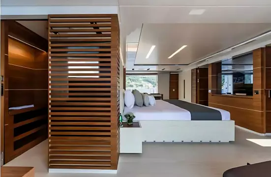 Sanlorenzo-40-Alloy-MY-Lady-A-motor-yacht-for-sale-interior-image-Lengers-Yachts-14.png