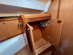 FWD Hanging Locker