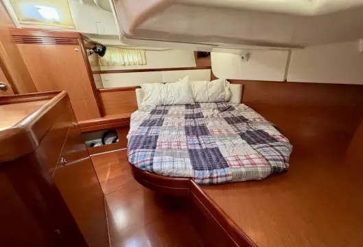 Aft Stateroom Berth