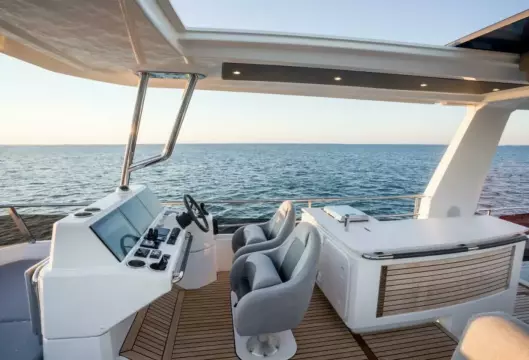 BENETEAU Grand Trawler 62