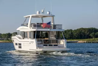 BENETEAU Grand Trawler 62