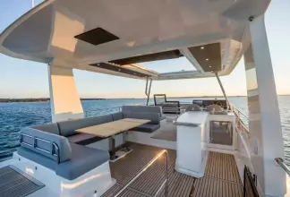 BENETEAU Grand Trawler 62