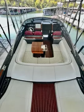 38 RIVA 2021 - 10