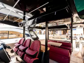13 - Cockpit