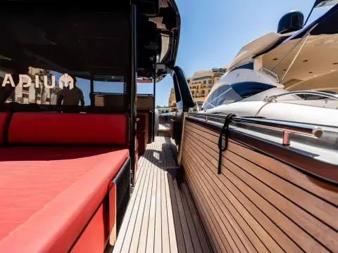 7 - Side Deck