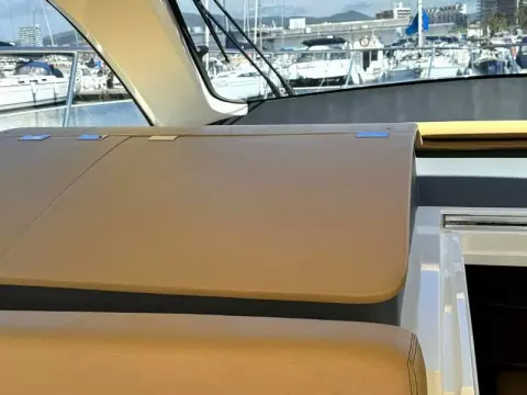 7 - Cockpit