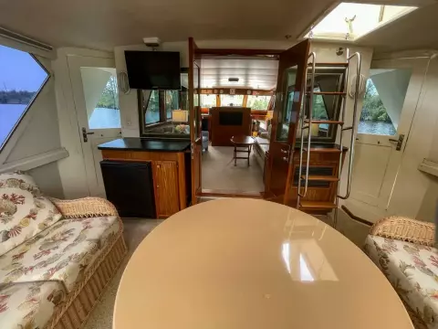 Enclosed Aft Deck