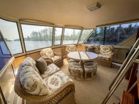 Enclosed Aft Deck