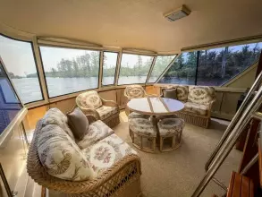 Enclosed Aft Deck