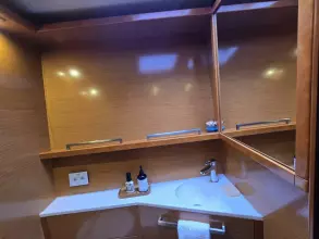 Master Cabin Head