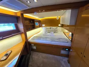 Port aft cabin