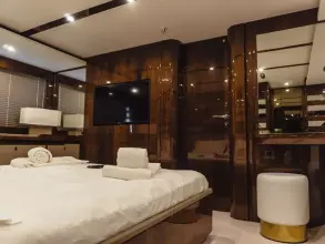 20 - Master Cabin