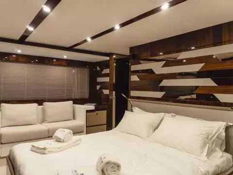 18 - Master Cabin