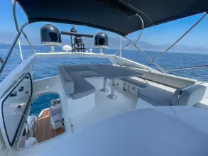 10 - Flybridge