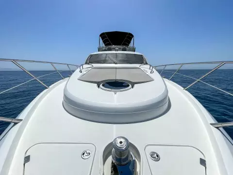14 - Foredeck