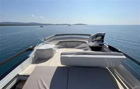 8851323_20230607023033483_1_XLARGE.jpg