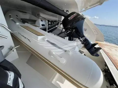 8851323_20230607023159956_1_XLARGE.jpg