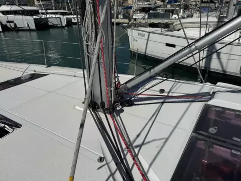 2013 Jeanneau Sun Odyssey 469 12