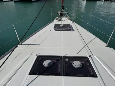 2013 Jeanneau Sun Odyssey 469 15