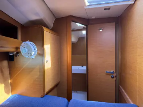 2013 Jeanneau Sun Odyssey 469 31