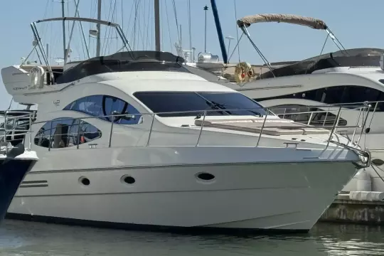 2005 Azimut 42  2