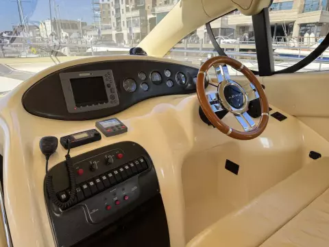 2005 Azimut 42 Evolution 9
