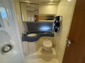 2005 Azimut 42 Evolution 16