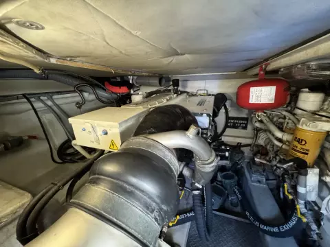 2005 Azimut 42 Evolution 33