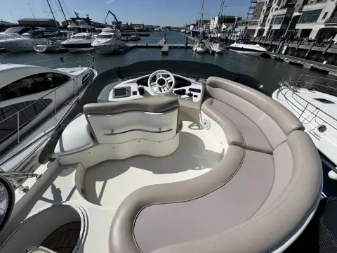 2005 Azimut 42 Evolution 18