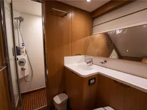 Sanlorenzo-SD112-Bonita-II-motor-yacht-for-sale-interior-image-Lengers-Yachts-19.jpg