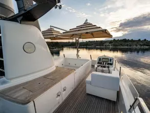 Sanlorenzo-SD112-Bonita-II-motor-yacht-for-sale-exterior-image-Lengers-Yachts-10.jpg