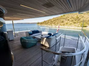 Sanlorenzo-SD112-Bonita-II-motor-yacht-for-sale-exterior-image-Lengers-Yachts-9.jpg