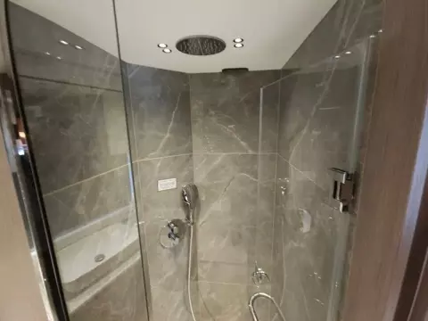 41 - VIP Cabin En Suite