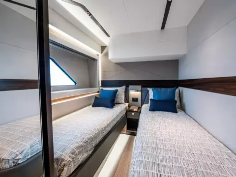 43 - Twin Cabin