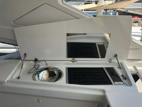 7 - Wet Bar