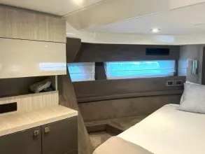 15 - VIP Cabin