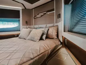 20 - VIP Cabin