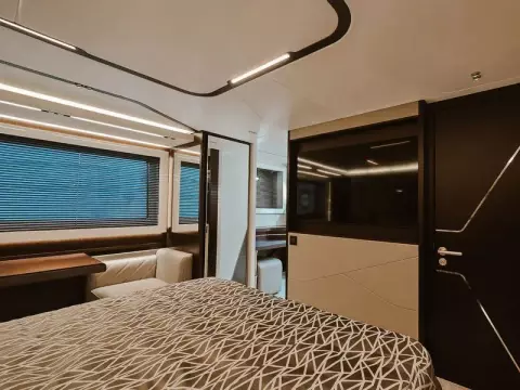 16 - Master Cabin